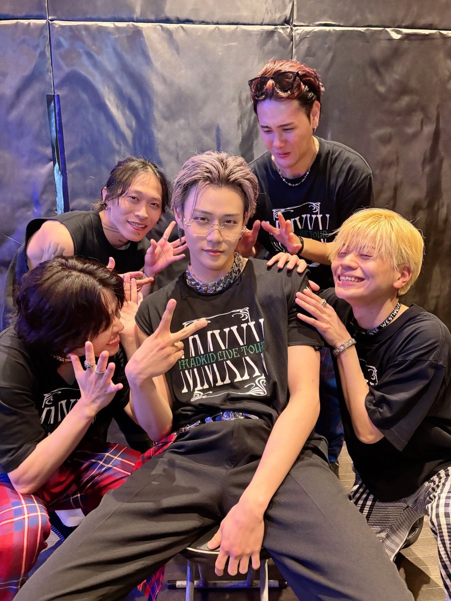 MADKID_official's tweet image. 本日7月19日限定で、関東甲信越のローソン店舗のPOSレジにて
12月30日開催
MADKID ONE MAN LIVE
–BREAKNECK AXCELERATION-
の公演告知が掲出中✨
運良く出会えた方は是非ご報告ください✌️
公演の詳細はこちら
l-tike.com/madkid/
