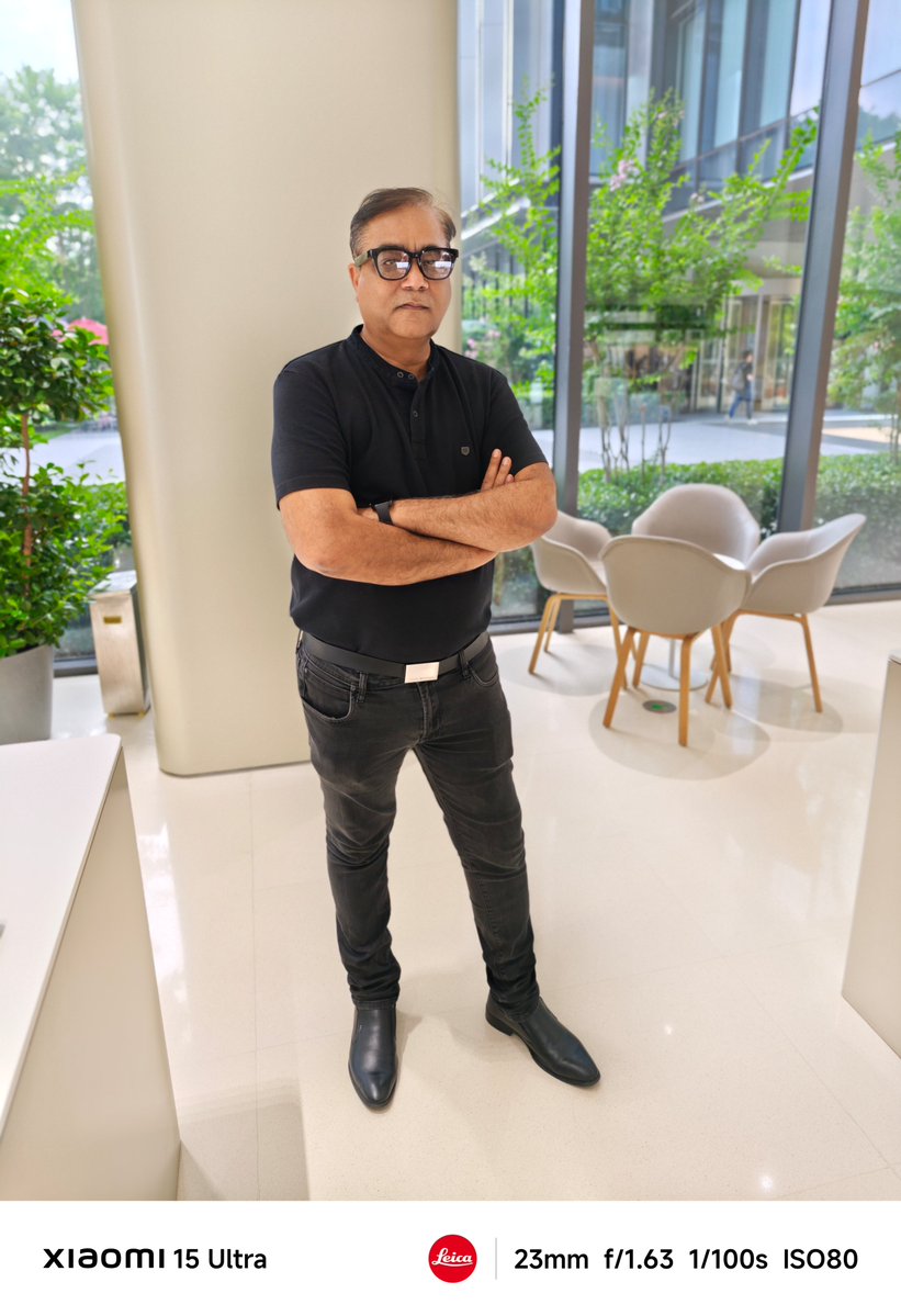 mathursudhin's tweet image. Tried out the new #XiaomiAIGlasses
Comes in reading and sunglasses which you can adjust the tint on.
What do you think? Should I get one?