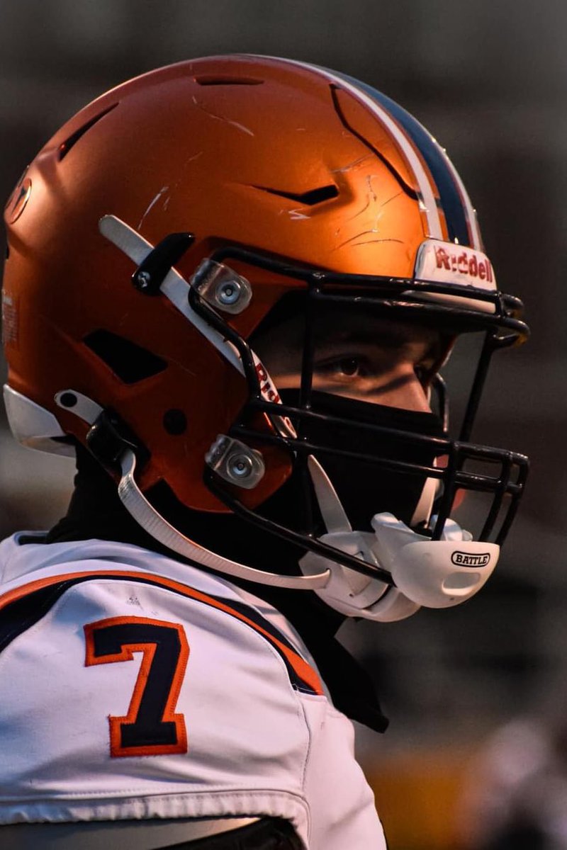 Coaches, I be playing Juco football this season for <a href="/HockingFootball/">HC Hawks</a> 

Ready to work! Stay tuned for film this fall!

6’1” 225lbs LB 4.6 40