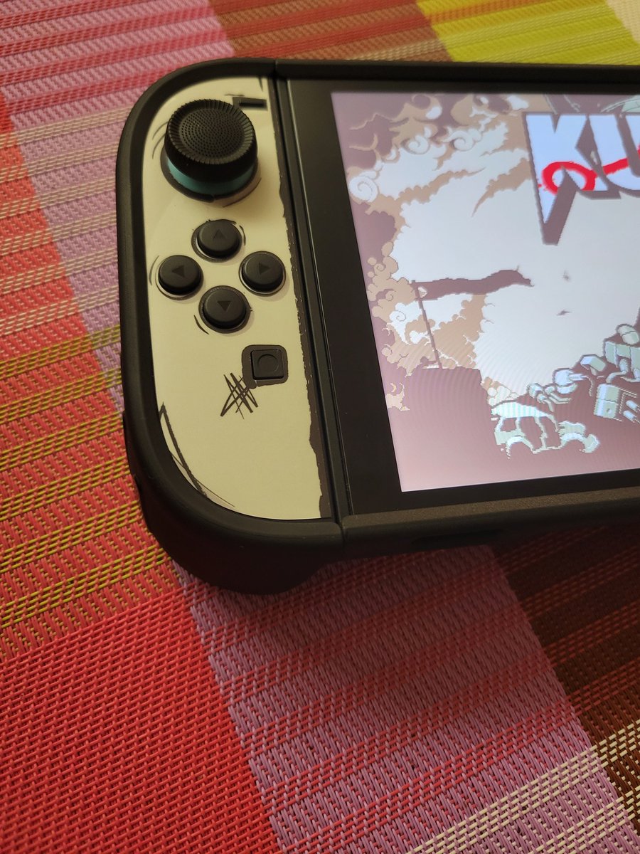 MetalFacedRoman's tweet photo. #Dbrand #Killswitch2
Just got my new grips and skin and I must say its above my expectations, all initial issues reported are gone with my product very happy. Dbrand truly is outstanding. https://t.co/fteA8oiQ34
