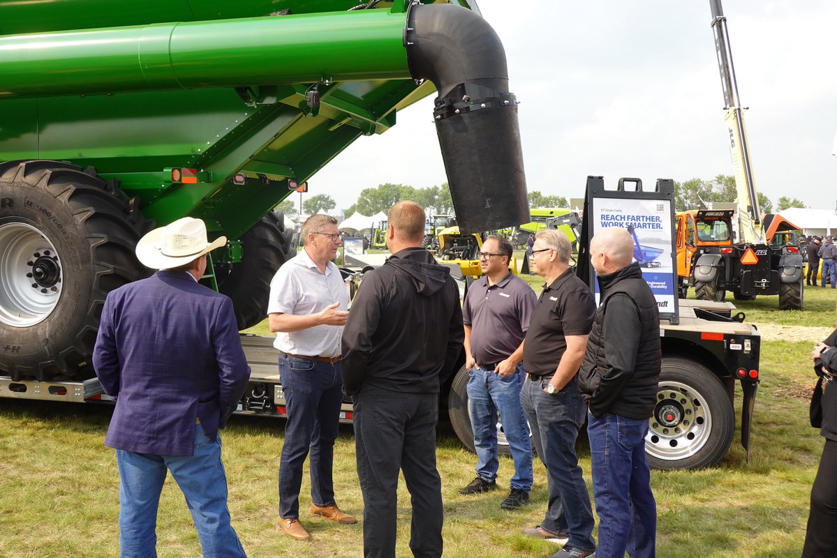 PremierScottMoe's tweet image. Great to take in the sites at AG in motion today in Langham with Saskatchewan Agriculture Minister, Daryl Harrison.
For the past 10 years, Ag in Motion has been showcasing the latest advancements in high quality ag technology and equipment manufacturing that our province is…