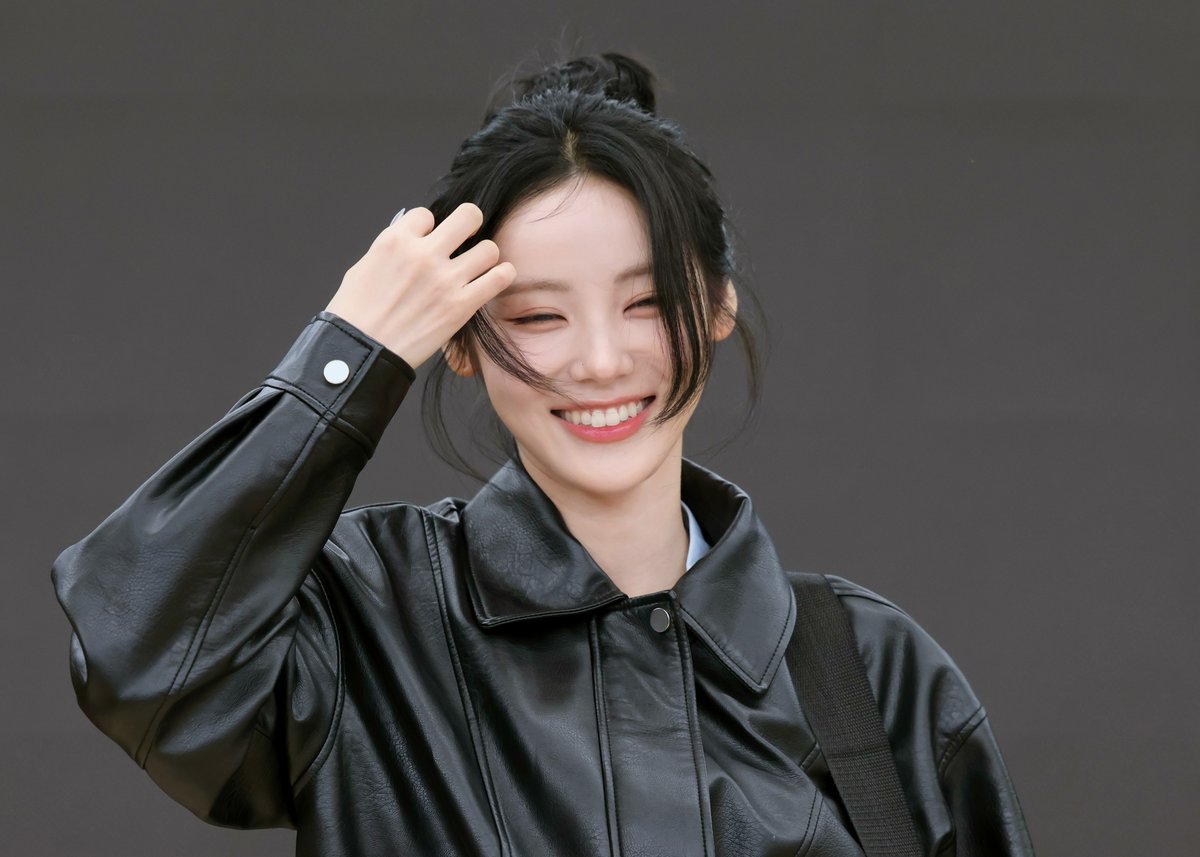 Gktbdud's tweet image. 넘예 🫠