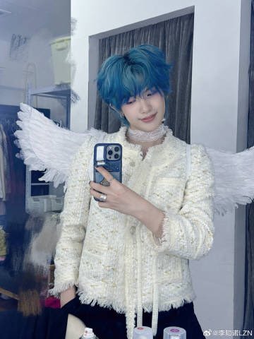 lizhinuoglobal's tweet photo. 《PHOTO》

★ LZN — “I have wanted to learn to fly since I was 16 years old.

Well, I have wings now and can fly.🪽🪽”

🔗 https://t.co/qz4XK1b0L0

#리쯔누오 #李志諾 #LI_ZHINUO https://t.co/WvEA1YnnlC