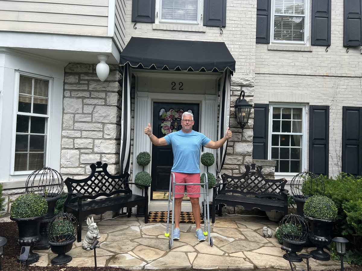 ChrisBloomstran's tweet image. If Warren Buffett is the G.O.A.T of investing, Dr. Ryan Nunley is the 🐐 of orthopedic surgery. Thanks from the bottom of my heart to the world-class team at @WashUMedOrtho. My 2nd hip replacement in 19 months today. Arrived at 6:10 AM, surgery at ~9:10, walking at noon, home at…