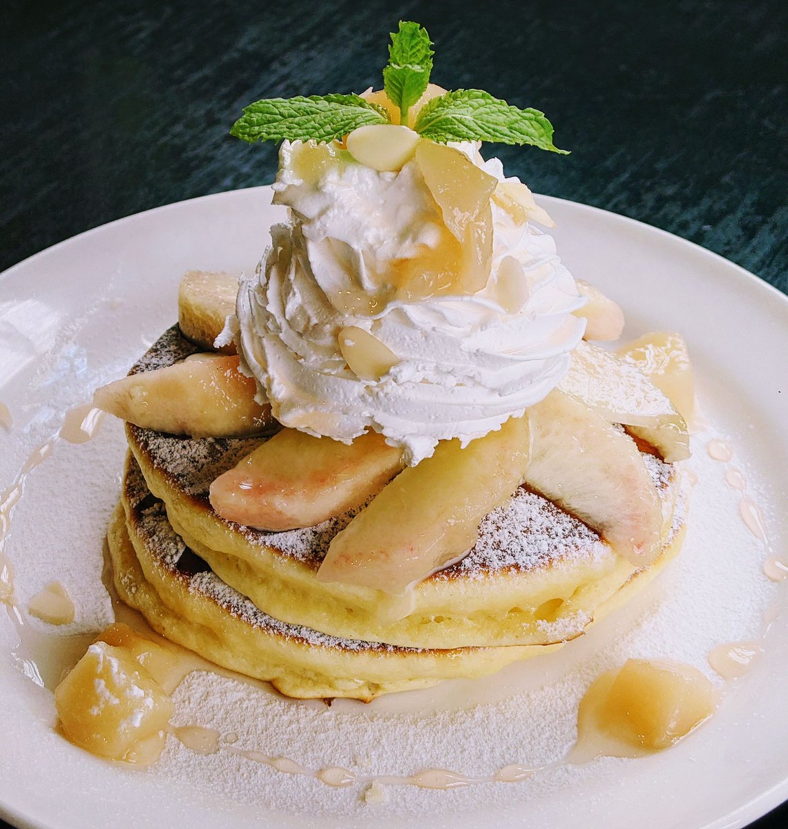 caferossy's tweet photo. 本日より『桃のホットケーキ』始まります♪
14時以降限定メニューです。

宜しくお願いします。

ミックスベリーホットケーキは終了となりました。 https://t.co/Gt0HLr5zzW