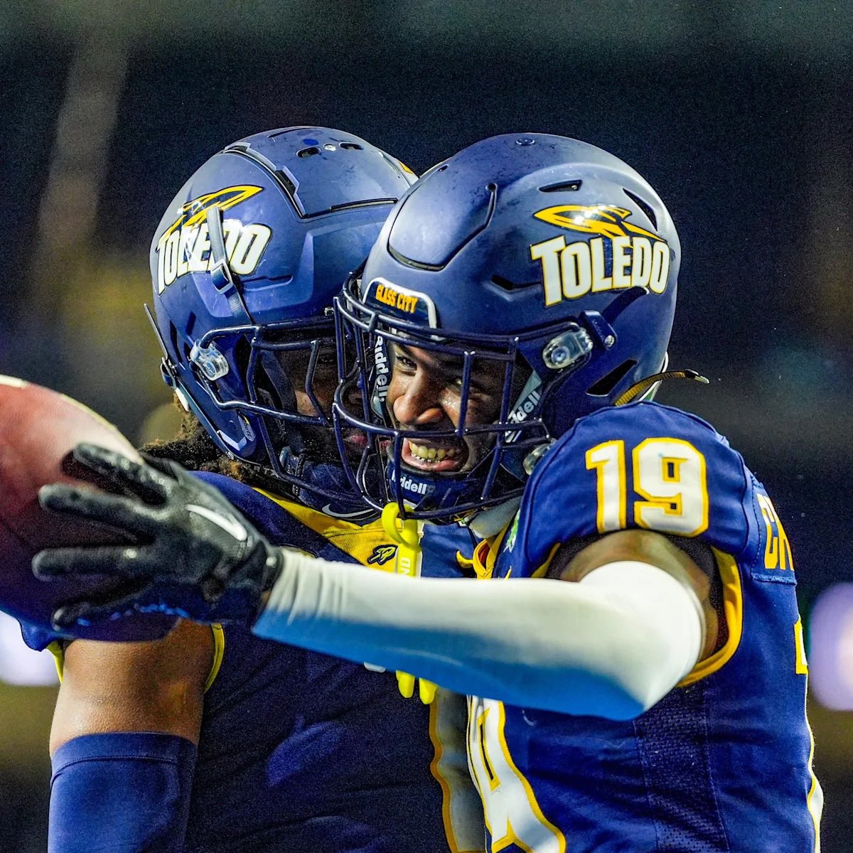 Kylan β29β Bobo β (@kylanbobo1) on Twitter photo #AGTG Iβm blessed to receive my 14th offer from Toledo ππ <a href="/LawrencHopkins/">Lawrence Hopkins</a> <a href="/TupFB/">Tupelo High Football</a> <a href="/ThardiN1235/">Ty Hardin</a> <a href="/Coach_TWard/">Trey Ward</a> <a href="/DaShaunfields22/">DAβSHAUN FIELDS</a> <a href="/ScottLashleyPRF/">SLP athlete</a> <a href="/samspiegs/">Sam Spiegelman</a> <a href="/MacCorleone74/">Rion (Ree-un) Young</a> <a href="/ChadSimmons_/">ChadSimmons</a> <a href="/MHAYG00D/">Matt Haygood</a> #AGTG Iβm blessed to receive my 14th offer from Toledo ππ <a href="/LawrencHopkins/">Lawrence Hopkins</a> <a href="/TupFB/">Tupelo High Football</a> <a href="/ThardiN1235/">Ty Hardin</a> <a href="/Coach_TWard/">Trey Ward</a> <a href="/DaShaunfields22/">DAβSHAUN FIELDS</a> <a href="/ScottLashleyPRF/">SLP athlete</a> <a href="/samspiegs/">Sam Spiegelman</a> <a href="/MacCorleone74/">Rion (Ree-un) Young</a> <a href="/ChadSimmons_/">ChadSimmons</a> <a href="/MHAYG00D/">Matt Haygood</a>