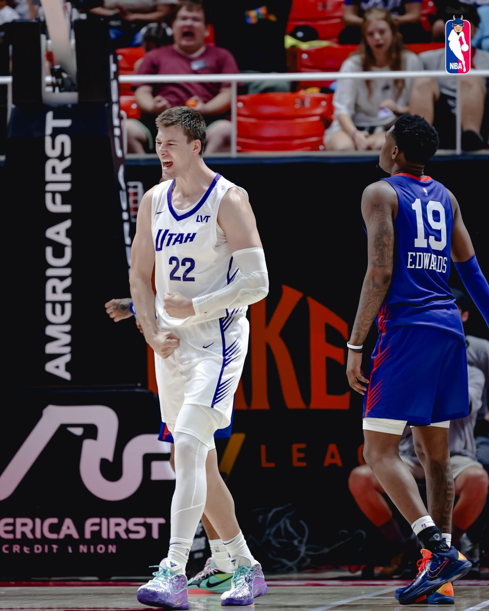 Duke Men’s Basketball (@dukembb) on Twitter photo VEGAS FLIP <a href="/kylefilipowski/">Kyle “Flip” Filipowski</a>
29.3 PPG (#1 in Summer League)
7.7 RPG
2.3 APG
56.1 FG%
39.1 3pt FG%
is that good? VEGAS FLIP <a href="/kylefilipowski/">Kyle “Flip” Filipowski</a>
29.3 PPG (#1 in Summer League)
7.7 RPG
2.3 APG
56.1 FG%
39.1 3pt FG%
is that good?