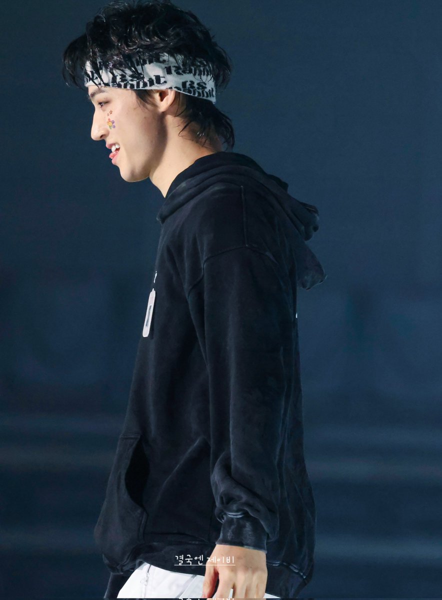 GOT7_0106's tweet image. 무대위  임재범  나도 보고싶다🥹

#GOT7_NESTFEST
#제이비 #JAYB @jaybnow_hr