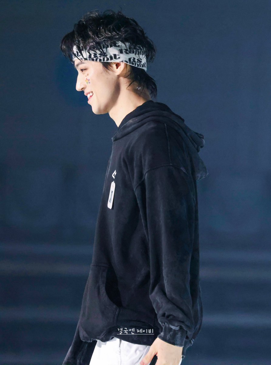 GOT7_0106's tweet image. 무대위  임재범  나도 보고싶다🥹

#GOT7_NESTFEST
#제이비 #JAYB @jaybnow_hr