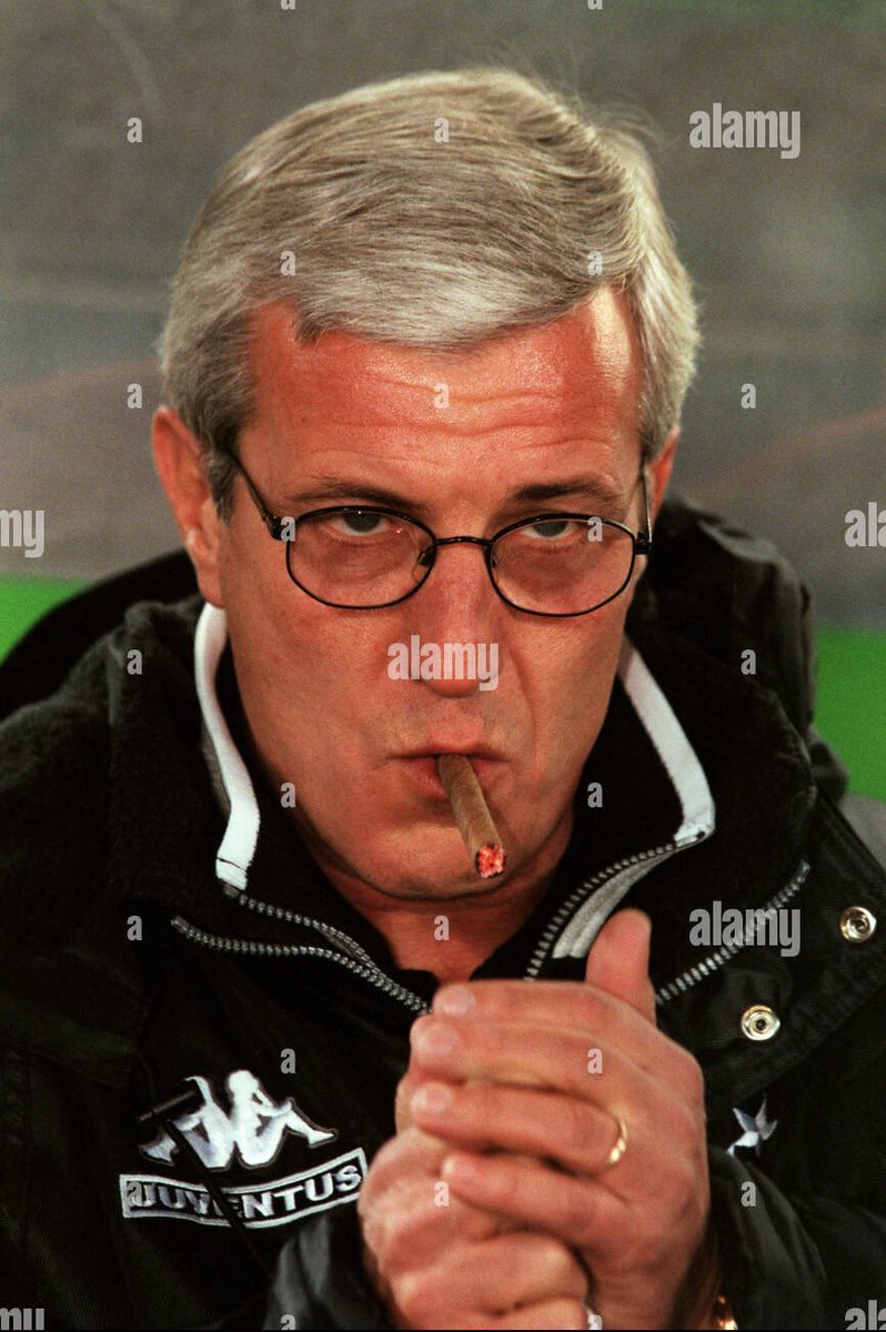 Pendejo444's tweet image. me smoking japanese cigs while trying to get a group of 13 year olds to understand the automatisms of a 3-4-3