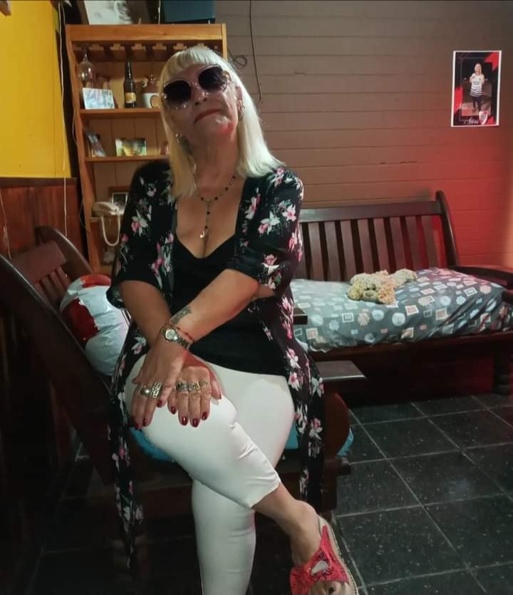 Hola🙋‍♀️ mis queridos amig@s😊 que sigan teniendo una linda noche 🌙😘😘