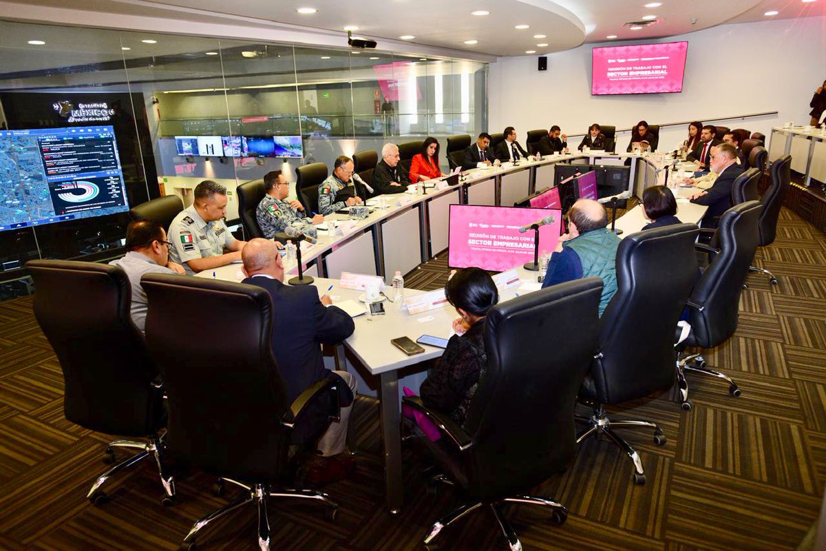 Cristóbal Castañeda (@mtro_ccastaneda) on Twitter photo En atención a la instrucción emanada de la Mesa de Coordinación para la Construcción de la Paz, que encabeza la Gobernadora <a href="/delfinagomeza/">Delfina Gómez A.</a> y en compañía de la titular de la <a href="/SedecoEdomex/">Secretaría de Desarrollo Económico del GEM</a>, <a href="/LauraGlezEDOMEX/">Laura González</a>, me reuní con representantes del sector empresarial del #EdoMéx en el En atención a la instrucción emanada de la Mesa de Coordinación para la Construcción de la Paz, que encabeza la Gobernadora <a href="/delfinagomeza/">Delfina Gómez A.</a> y en compañía de la titular de la <a href="/SedecoEdomex/">Secretaría de Desarrollo Económico del GEM</a>, <a href="/LauraGlezEDOMEX/">Laura González</a>, me reuní con representantes del sector empresarial del #EdoMéx en el