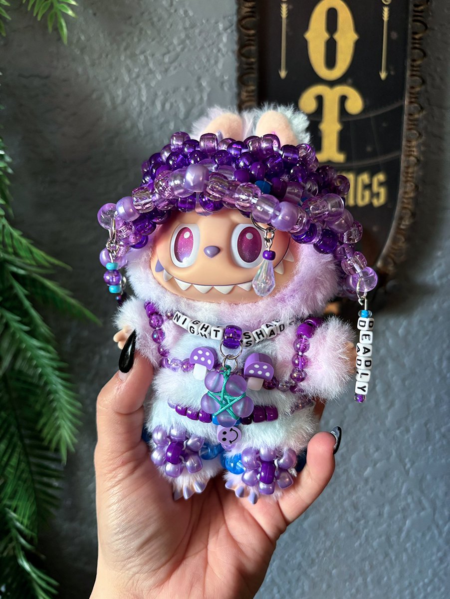 Lucky’s Nightshade hat got a matching festie fit! 💜