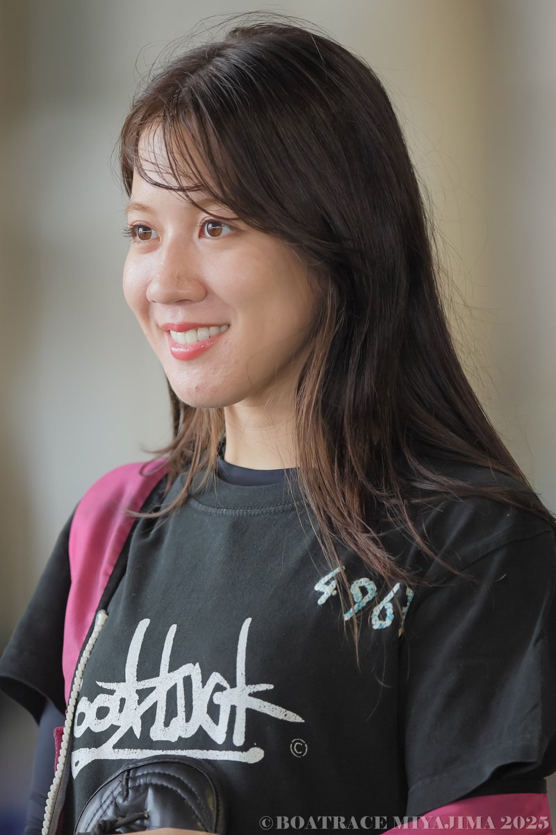 【競艇】【ボートレース】【實森美佑】【實森美祐】サイン入りTシャツ新品激レア1点 競艇 實森美祐 サイン入りTシャツ バック付き - メルカリ