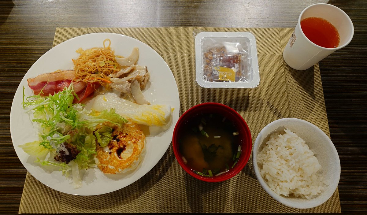 今朝の朝食はだいぶ 胃袋も疲れてきたので 納豆 含め 和食にしてみました😅🤤