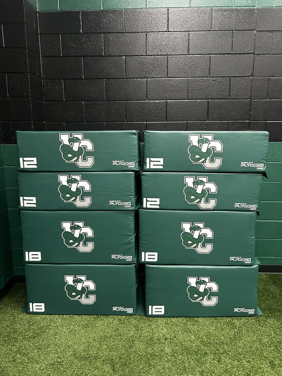 CoachOothoudt's tweet image. The weight room is almost finished! Just have a couple more things on the way. What a journey the last two years have been to build this for our students and athletes. Thank you Dr. Whitt and Coach Elliott for making this a reality! #StrikeFast 🐍