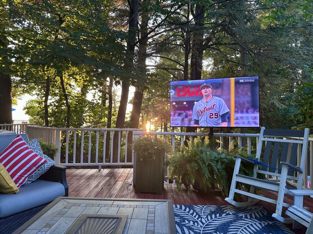 JohnKeatingTV's tweet image. Pretty cool to be able to hear a mic’d-up Tarik Skubal on the mound in his All-Star start. Great view from here. Sunset soon. #grandhavendeck