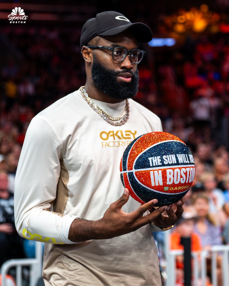 NBCSCeltics's tweet image. Jaylen Brown in the building for Sun vs. Fever! 🔥 @FCHWPO