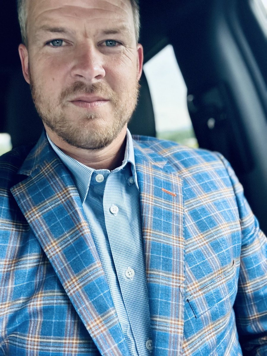 NapierKurt's tweet image. Should I show up to SEC Media Days tomorrow and start doing interviews?