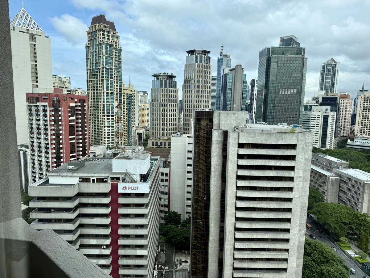 StephenHamlet1's tweet photo. Fourth & final stop on @RussellBedford #CEO #Asia tour of 2025. Arrived last night in #Manila #Philippines. Country #72 for me! Later today I visit our local office and tomorrow starts our #AsiaPacific conference. Can’t wait to meet everyone! #buildingrelations #globalnetwork https://t.co/X9SqqWaOCy