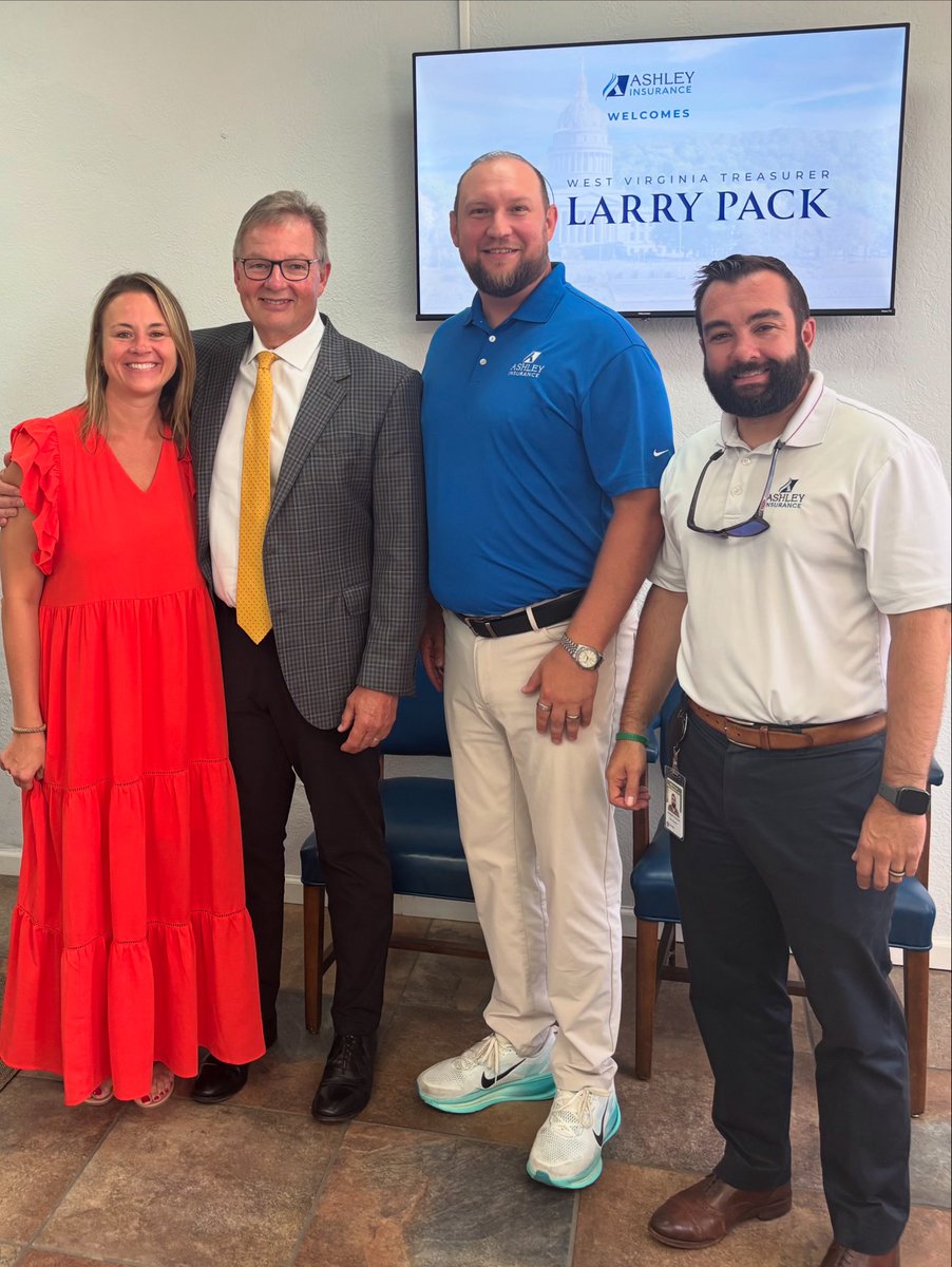 BenAshleyWV's tweet image. It was an honor to welcome The West Virginia State Treasurer (and longtime friend) @LarryPack to the @ashleyinsures office in Spencer today!
The @WVTreasury staff met with small businesses and community leaders in Roane County today as a part of his statewide tour, and we were…