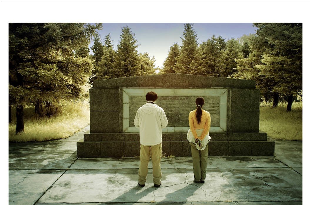 Япон хааны бие дээрээс Япончуудын хүн чанар харагддаг.Саяхан тэрэбээр хүний нутагт ясаа хаясан дээдэсээ эргээд хүндэтгэл үзүүлээд буцлаа.Жанчхүүгийн даваан дээр бие үрэгдэж Монголын шинэ түүхийг цусаараа бичсэн 56 монгол эрийг хэдэн төрийн түшээ мэдэж хэдэн иргэн эргэж очсон бол