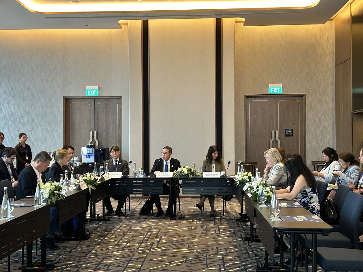 APECBiz's tweet image. ABAC 3 meeting got underway Tuesday with the Opening Chair’s Meeting where Working Group Chairs outlined their agenda for this meeting. At ABAC 3, the Council will finalize their Report to APEC Leader and Letters to Seven Sectoral Ministers who are holding their meetings this…