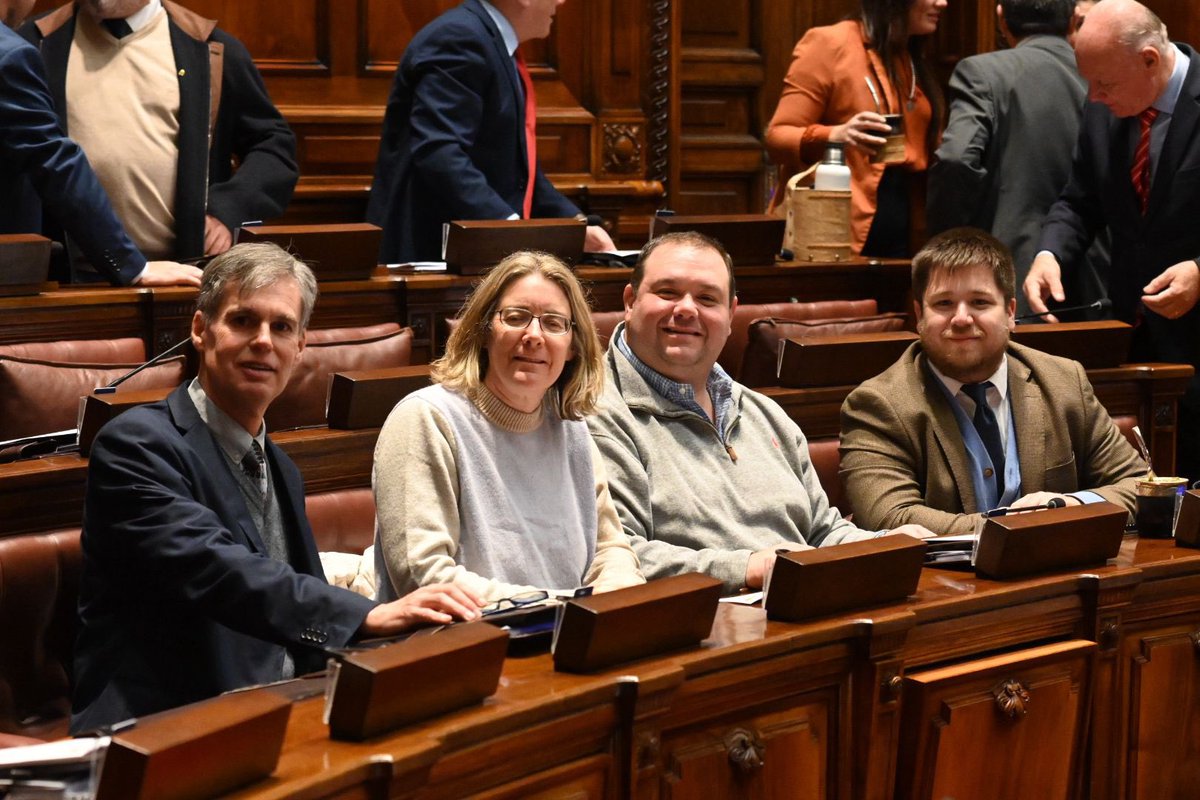 Nuestro equipo en el parlamento! #VamosUruguay🇺🇾