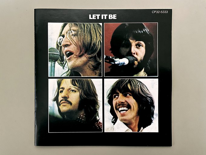 おはようございます⛅今朝はビートルズの『レット・イット・ビー』を聴いています🎶僕の世界は何も変わらない朝です。 