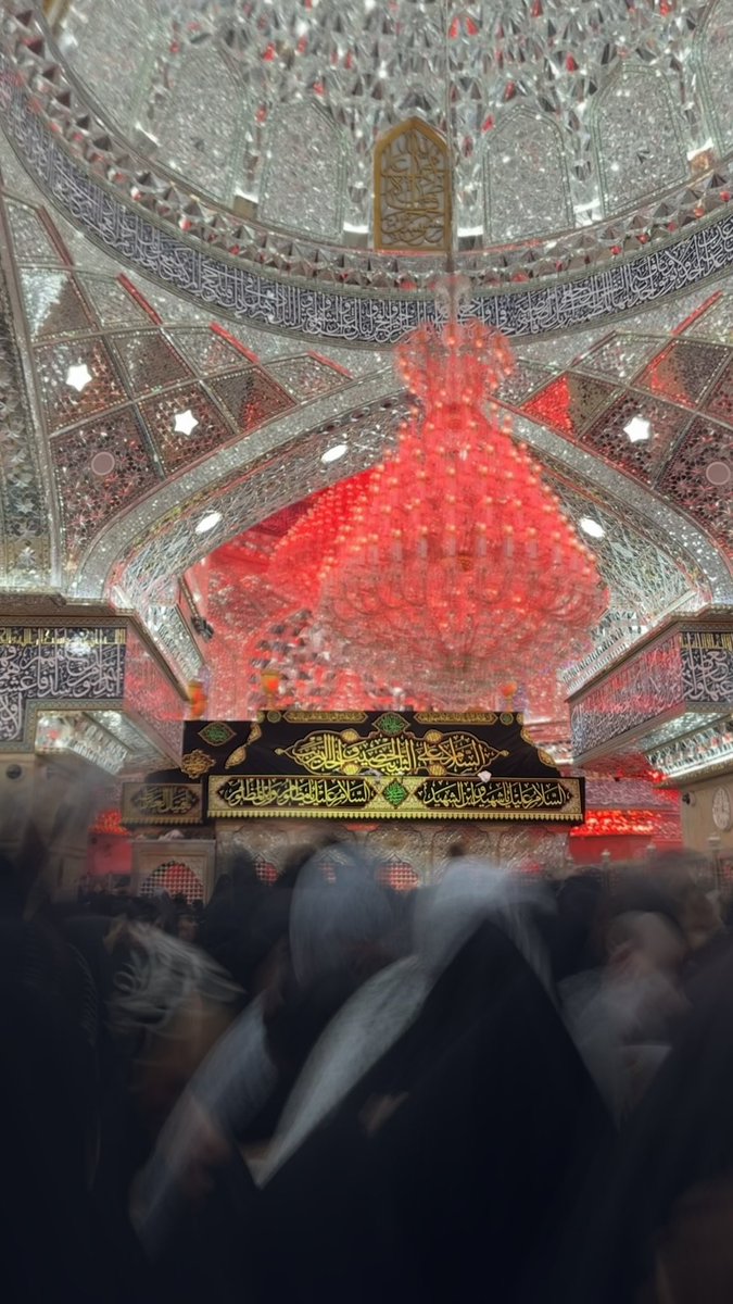 Zmu1__'s tweet photo. بالروح قبل الجسد وصلت،
وبالدمع قبل القدمين خطوت،
شكرًا يا رب أن بلغتنا كربلاء،
وأذنت لقلوبنا أن تلامس حضرة الحسين وأخيه أبي الفضل العباس ♥️🥹

اول زيارة ♥️🙏🏻 https://t.co/gVyccmkafd