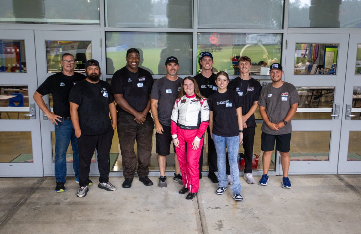 VictoryJunction's tweet image. Rain didn’t stop the fun at tonight’s NASCARnival! 🌧️🏁
Big thanks to our awesome pit crew from Elevated Performance and drivers Melissa Fifield and Laci Ferno for making the evening extra special. It was the perfect way to end the day🎳🍿
@MelissaFif53433
@laciferno67