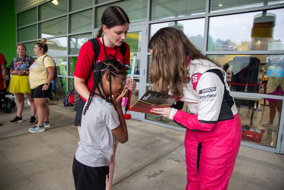 VictoryJunction's tweet image. Rain didn’t stop the fun at tonight’s NASCARnival! 🌧️🏁
Big thanks to our awesome pit crew from Elevated Performance and drivers Melissa Fifield and Laci Ferno for making the evening extra special. It was the perfect way to end the day🎳🍿
@MelissaFif53433
@laciferno67