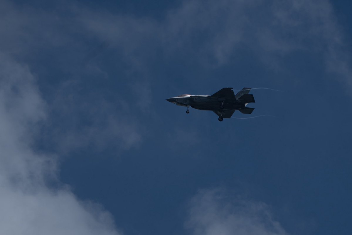cooktx's tweet image. Lots of F-35 action in the skies above WS today before the weather moved in.
God bless the 🇺🇸