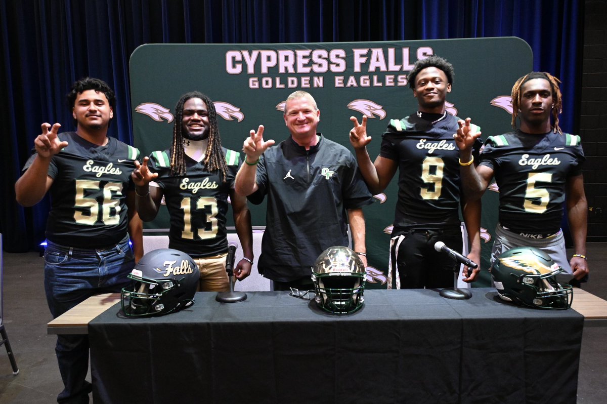 CyFallsFB's tweet image. Media Day was a hit. These guys represented our program well. Alberto Hernandez, Liam Madkins, Kaden McCarty, and Murry Charles were great in their answers about CyFalls Football. Proud of them and of our team.