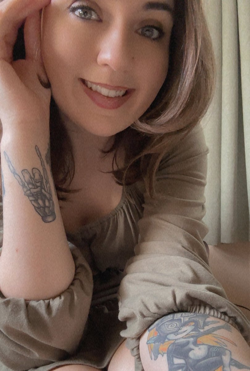 cheyrassic's tweet image. Took some actual time to get ready for once and went out to Nan Xiang for soup dumplings. 10/10. 🥟🥢