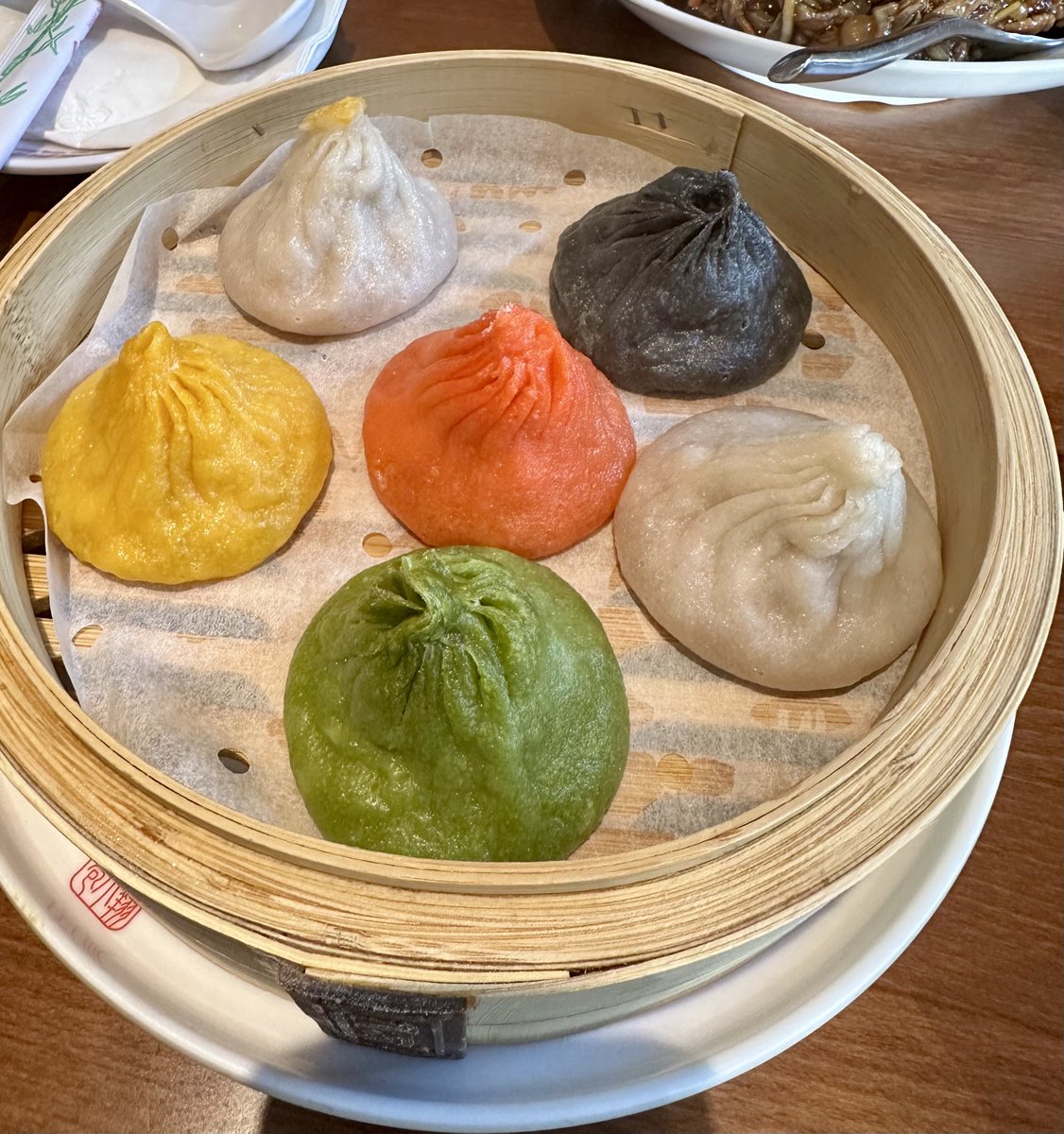 cheyrassic's tweet image. Took some actual time to get ready for once and went out to Nan Xiang for soup dumplings. 10/10. 🥟🥢