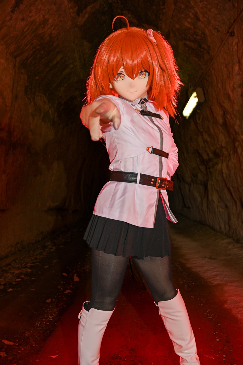 外ロケ🚗にお誘いいただきました✨

可愛いより、作ったかっこよさや気取ってたりドヤァみたいな雰囲気でとのことで、普段やらないタイプの雰囲気でいつもよりぎこちなさがありますが新鮮な撮影になりました✌😆

Character：藤丸立香(Fate/GrandOrder)

📸：<a href="/GarageStudioC7/">GarageStudioC7</a>
🎨：<a href="/kig_tsubakiyui/">椿 優衣</a>