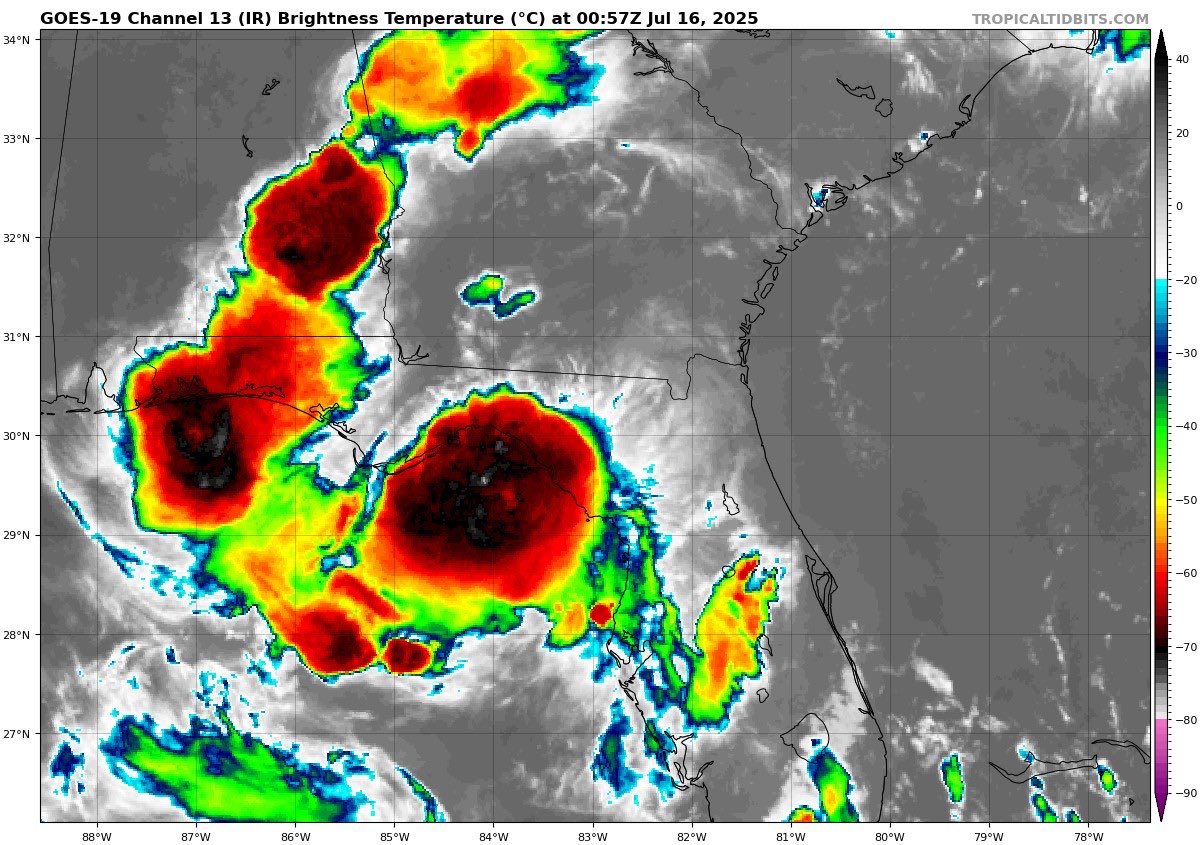 OSUWXGUY's tweet image. This image looks like a strengthening TC, meanwhile actual 93L is a hot mess