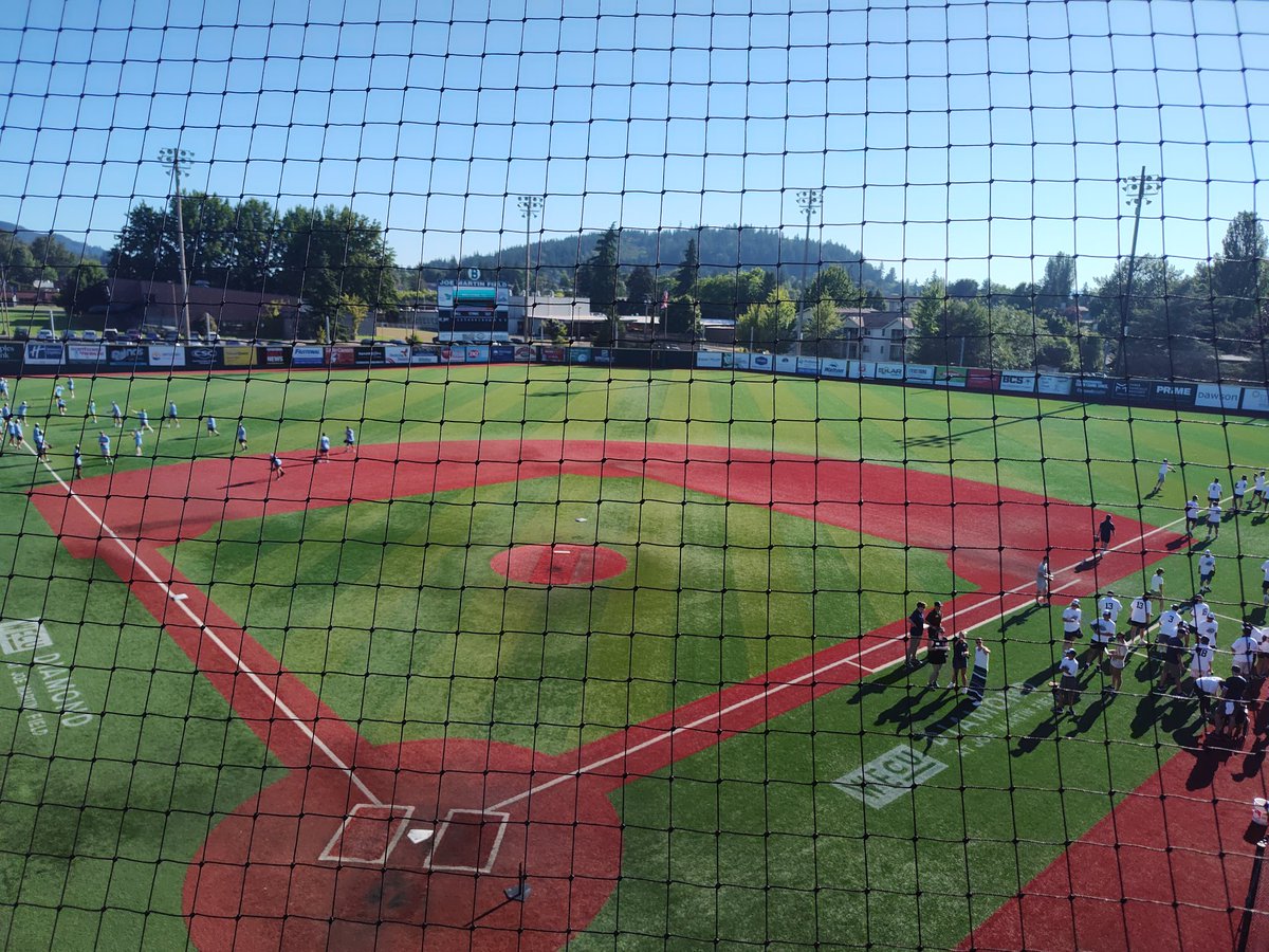 HarmonJohnsen5's tweet image. Little change of pace today, as I join @Zen_hill2 for the @WCLBaseball All Star Community Champions Game
Action starts at 6:35pm
📺: wcleague.watch.pixellot.tv/events/682bb35…