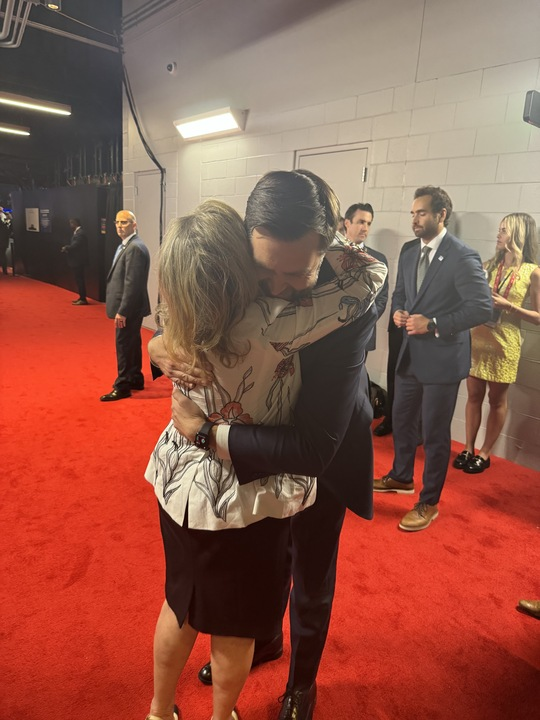 VoteMarsha's tweet image. I also have to shout out my friend, Vice President @JDVance!
One year ago today, President Trump picked him as his running mate. I was sad to see him leave the Senate, but America’s better off with him as VP. I was lucky enough to see him right after the news broke: