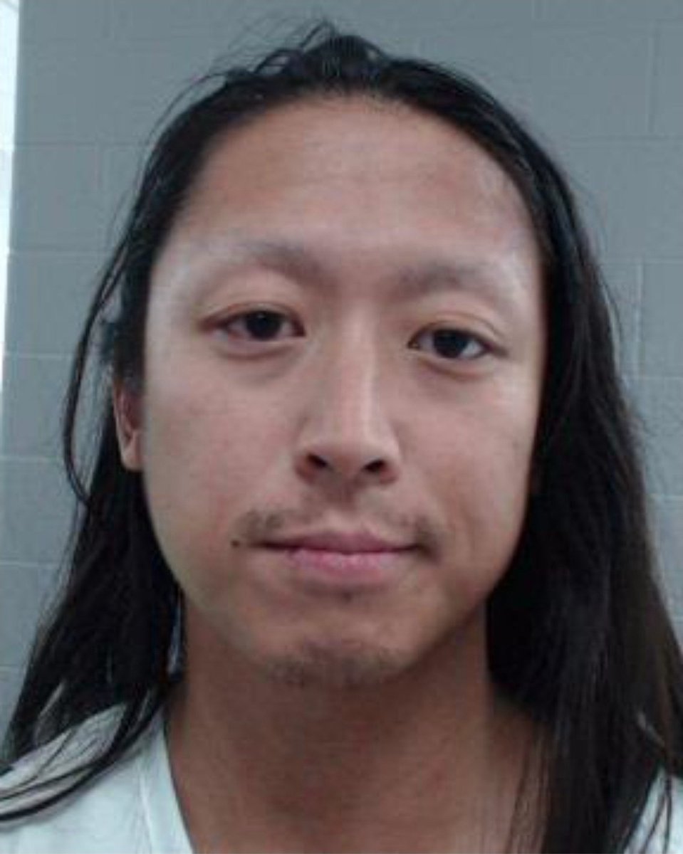 Breaking: Antifa gunman Benjamin Song's new booking photo has just been released. It looks like he shaved his eyebrows to try to evade being recognized. He had been a fugitive from the FBI since the shooting ambush on July 4. 13 others have been charged. ngocomment.com/p/breaking-tex…