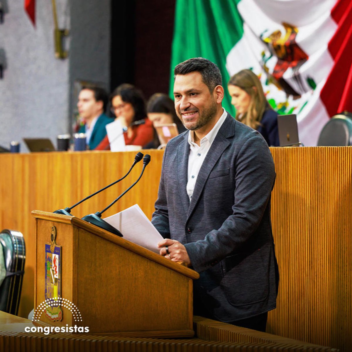 ¡Tomás Montoya [<a href="/TomasMontoyaD/">Tomás Montoya</a>] propone crear el Sistema Inteligente de Personas en Riesgo [SIPER] en Nuevo León!

El diputado local [<a href="/CongresoNL/">Congreso Nuevo León</a>] por Morena explica que usará cámaras de videovigilancia conectadas al C5 y C4 municipales para identificar en tiempo real a personas