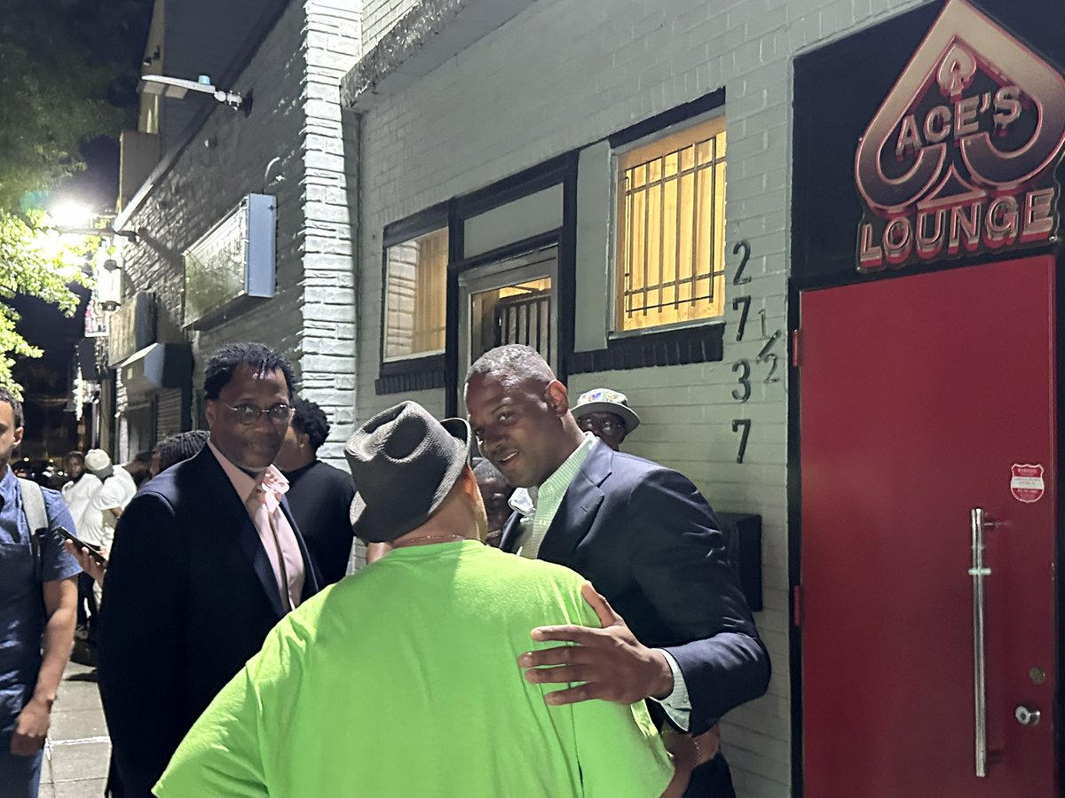 AlexKomaDC's tweet image. Ward 7 CM Wendell Felder just came by to talk to both Trayon and Sheila Bunn: their victory parties are side by side each other. It’s a small world here in DC.