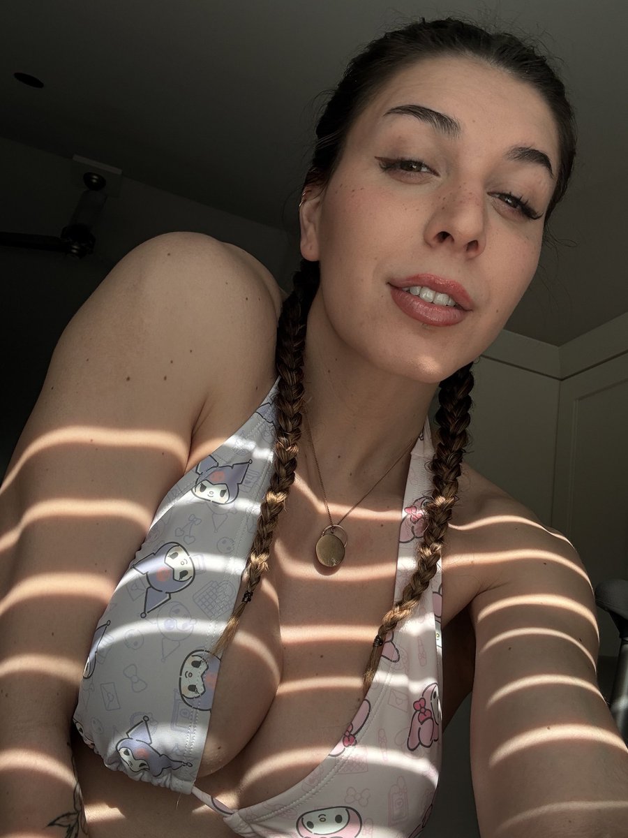 ramirez_ce83656's tweet photo. Face card🥰 https://t.co/7JpyBvpEmO