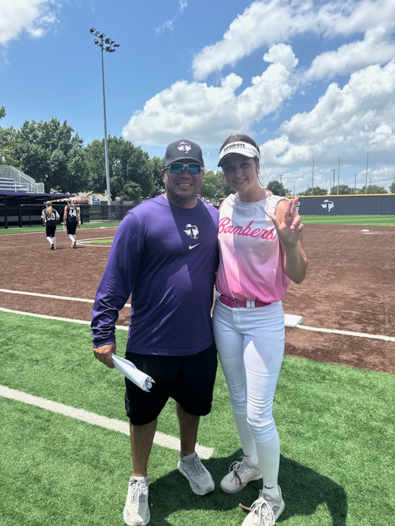 Had an amazing time at Tarleton University softball camp with @coach_cump, @tarleton_sb, and <a href="/nyka_wood/">Nyka</a>! I would love to further my softball career working with these three great coaches and their staff. Looking forward to future camps! 💜🥎 #TexanNation #SoftballDreams