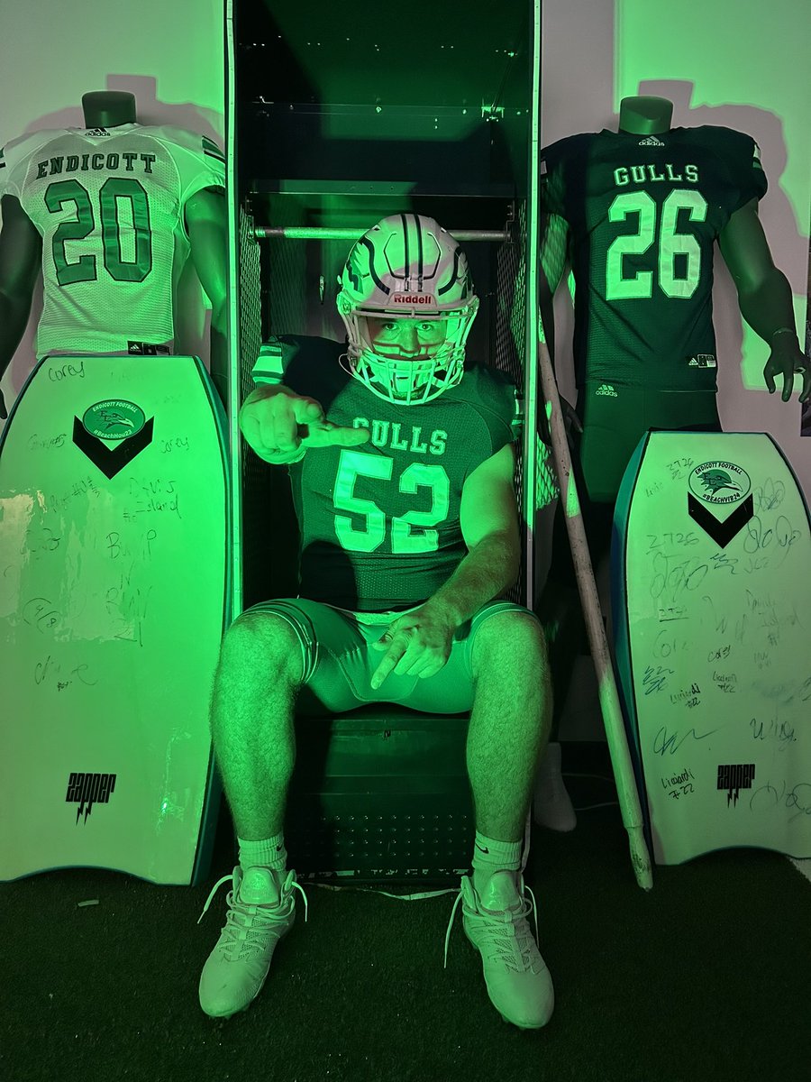 Jack Meyers ‘26 (@jackmeyers0) on Twitter photo After a great visit and conversation with <a href="/CoachMcGonagle/">Paul McGonagle</a> I am blessed to receive an offer to play football <a href="/EndicottFB/">Endicott College Football</a>. Loved meeting with the staff and learning about the program.
<a href="/_CoachRossi/">Antonio Rossi</a> <a href="/CoachSqualli/">Mehdi Squalli</a>
<a href="/CoachCorc70/">Patrick Corcoran</a> <a href="/CoachPerilloEC/">Tyler Perillo</a>
<a href="/ChelmsfordFb/">CHS Football 🦁</a> <a href="/PactPerformance/">Pact Performance</a> After a great visit and conversation with <a href="/CoachMcGonagle/">Paul McGonagle</a> I am blessed to receive an offer to play football <a href="/EndicottFB/">Endicott College Football</a>. Loved meeting with the staff and learning about the program.
<a href="/_CoachRossi/">Antonio Rossi</a> <a href="/CoachSqualli/">Mehdi Squalli</a>
<a href="/CoachCorc70/">Patrick Corcoran</a> <a href="/CoachPerilloEC/">Tyler Perillo</a>
<a href="/ChelmsfordFb/">CHS Football 🦁</a> <a href="/PactPerformance/">Pact Performance</a>