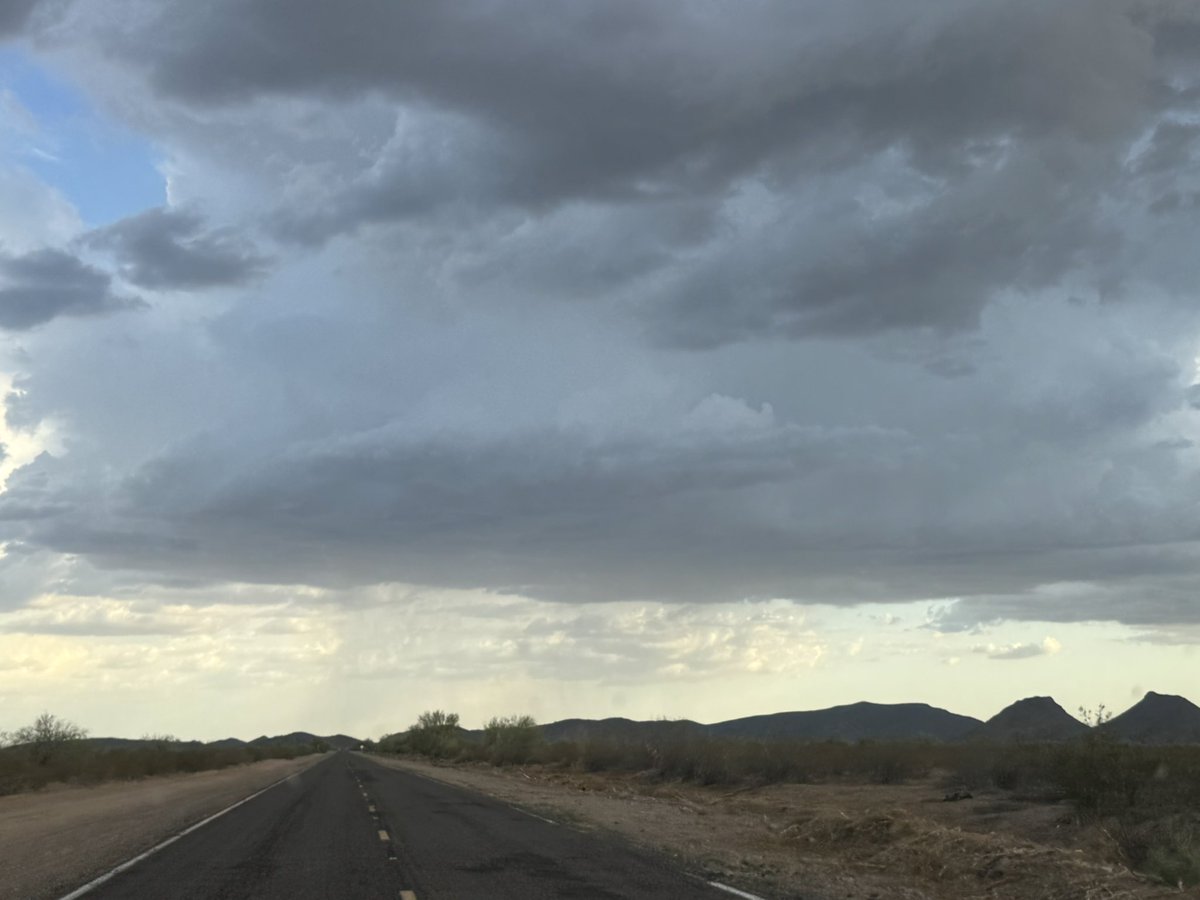 MikeOlbinski's tweet image. This guy about to go nuts judging from the massive base #azwx