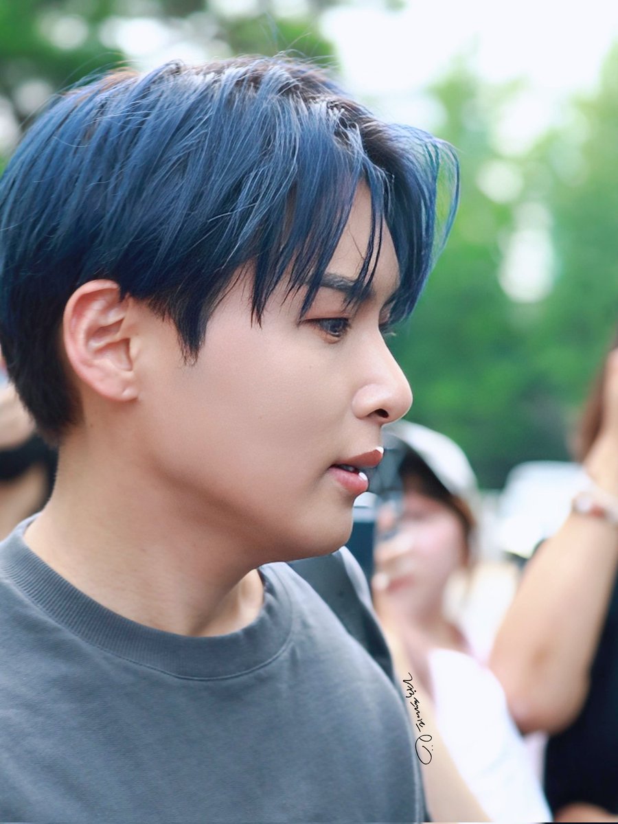 250715 더시즌즈 칸타빌레 퇴근

💙🤍😍🥰

#려욱 #RYEOWOOK
#リョウク #厉旭
#슈퍼주니어 #SUPERJUNIOR