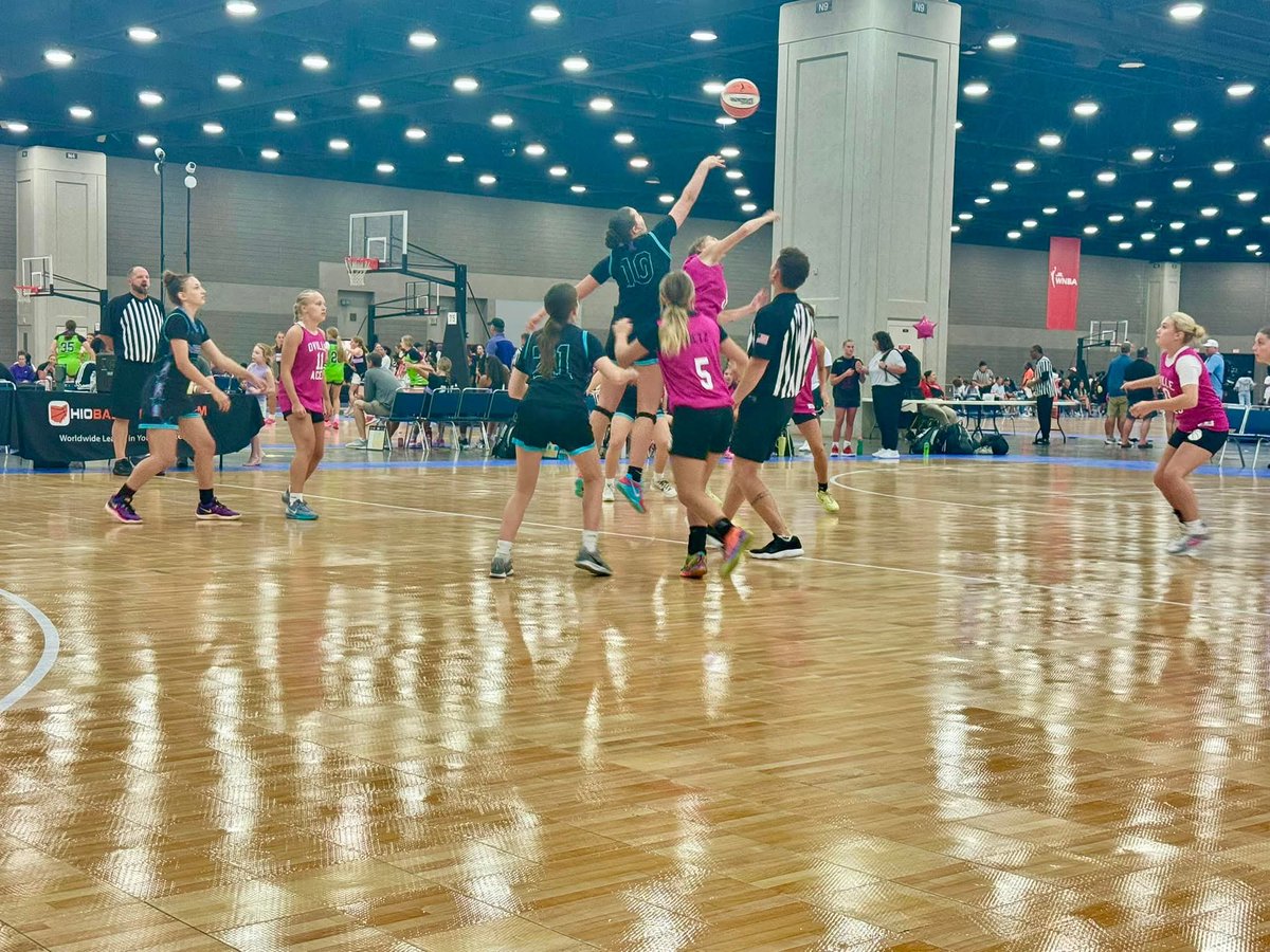 Girls wrapped up our first program trip to Run 4 Roses

Many of our girls having to play up and battle, proud of their effort this week

Time to head home and rest before one last ride at Spooky Nook PA

#Sisterhood #Vibez
