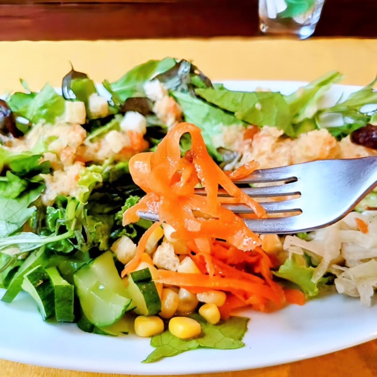 NoblePearl's tweet photo. わたしのランチ #GINZATAPPO さん。
この日は #ヤリイカとフレッシュトマト韮のオイルソーススパゲッティ(1,200円)をオーダー。
彩り野菜の山盛りサラダとドルチェの付いたお得なセットです。
是非、知る人ぞ知る大人の隠れ家 #TAPPO さんで美味しいトスカーナ料理をお召し上がりくださいませ。 https://t.co/29IjI41S5B